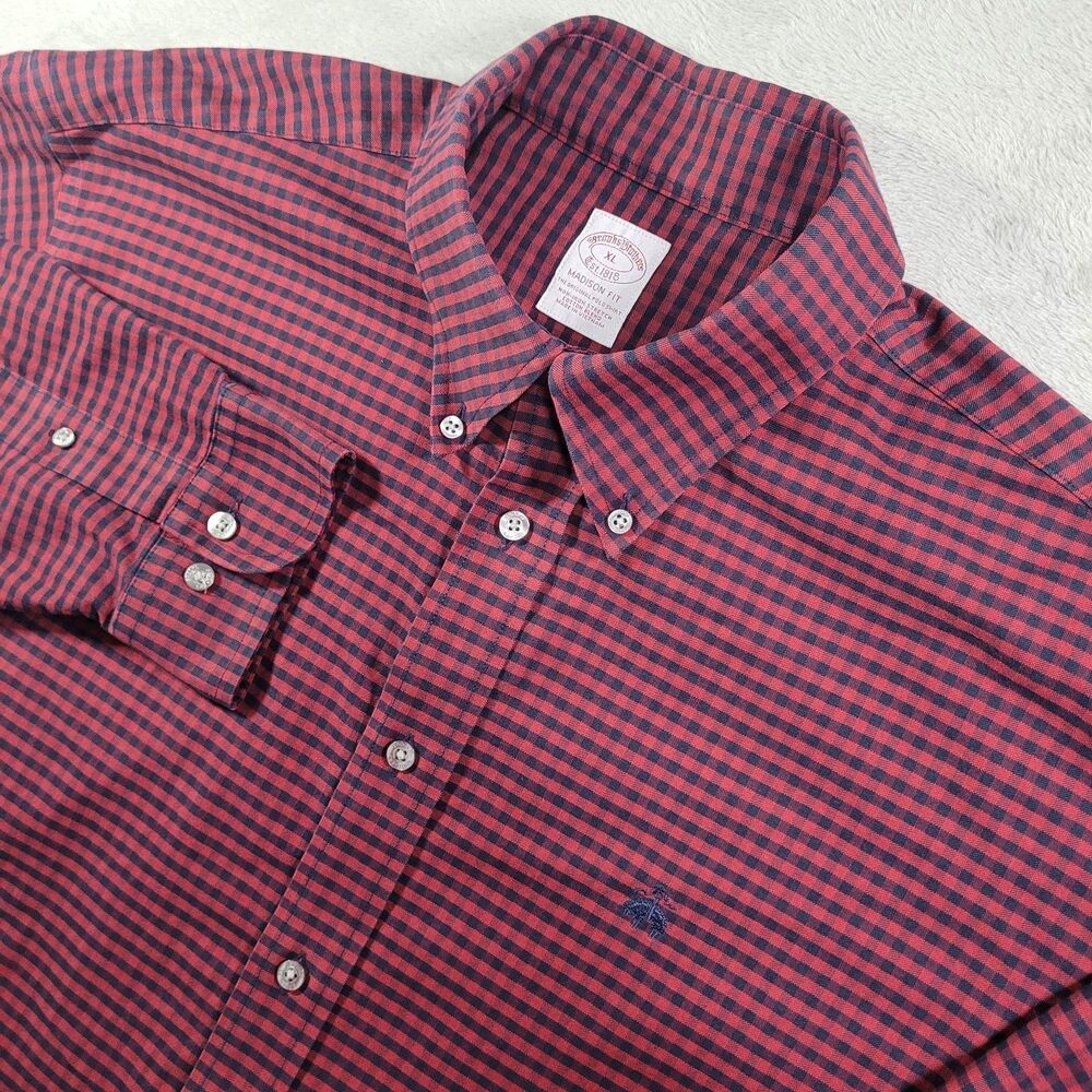 Brooks Brothers Dress Shirt Mens XL Red Long Sleeve Button Down Non Iron Stretch